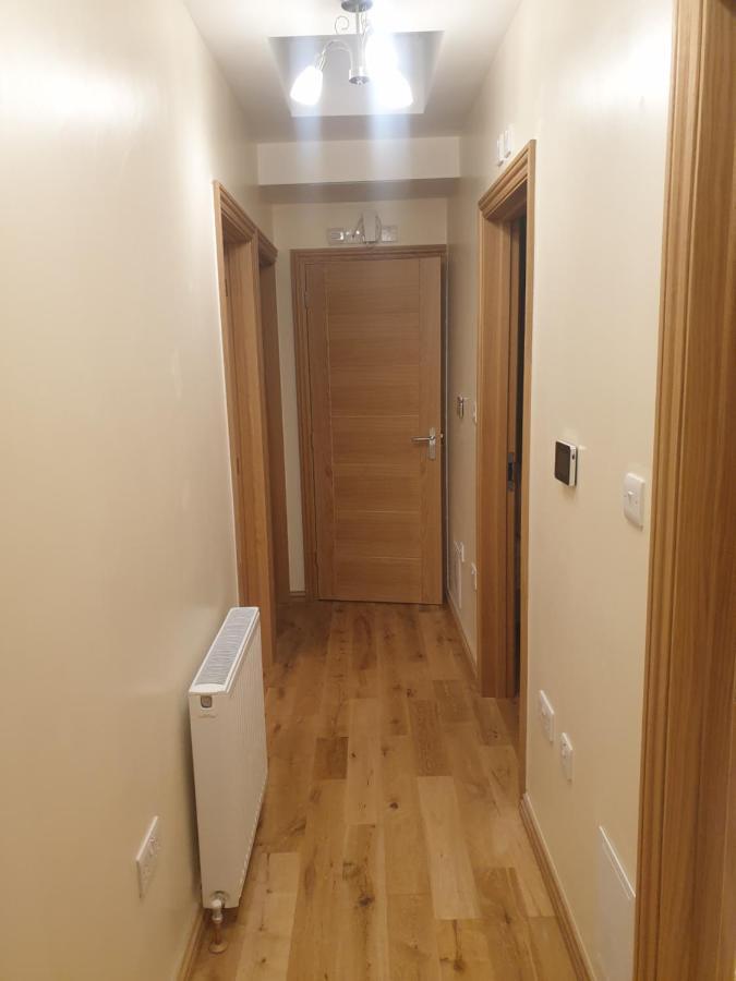 London Luxury 3 Bedroom 2 Bathrooms Flat 1 Min To Redbridge Station Free Parking & Wifi Wanstead ภายนอก รูปภาพ